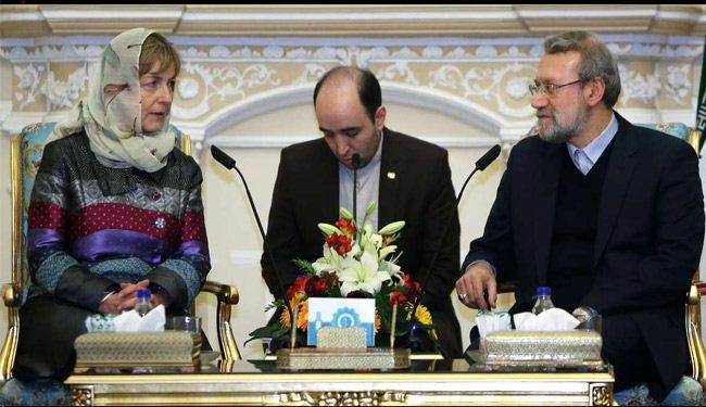 لاريجاني: الديمقراطية لا تسود في البلدان عبر دعم الارهابيين