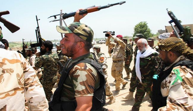بالصور، مقاتلو الحشد الشعبي يحتفلون بتحرير ديالى