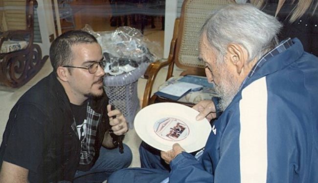 عکسهای منتشر شده از کاسترو پس از 6 ماه