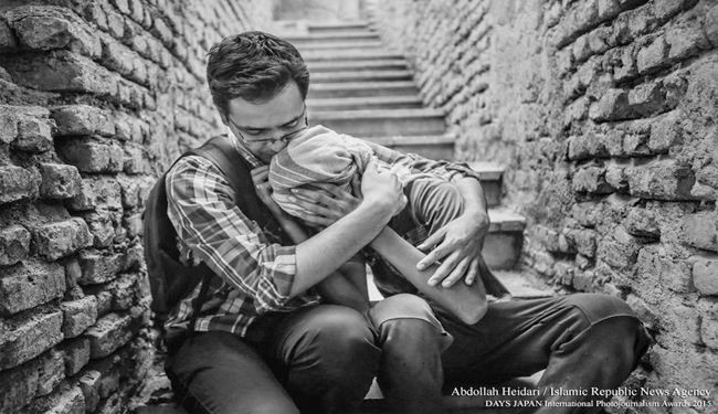 مصور إیراني یحصد الجائزة الخاصة في منافسات فوتوغرافية دولیة