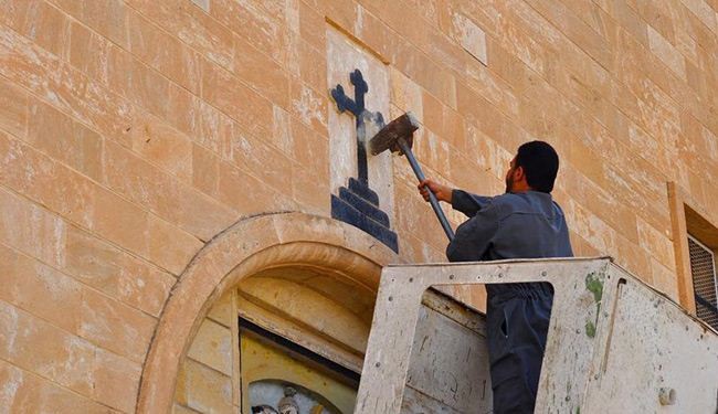 شاهد بالصور، ماذا فعل الدواعش بكنائس نينوى؟