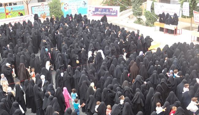 ﻧﺴﺎء ﺍﻟﻴﻤﻦ ﻳﺮﻓﻌﻦ ﺍﻟﺴﻼﺡ بوجه ﺍﻟﻌﺪﻭﺍﻥ ﺍﻟﺴﻌﻮﺩﻱ