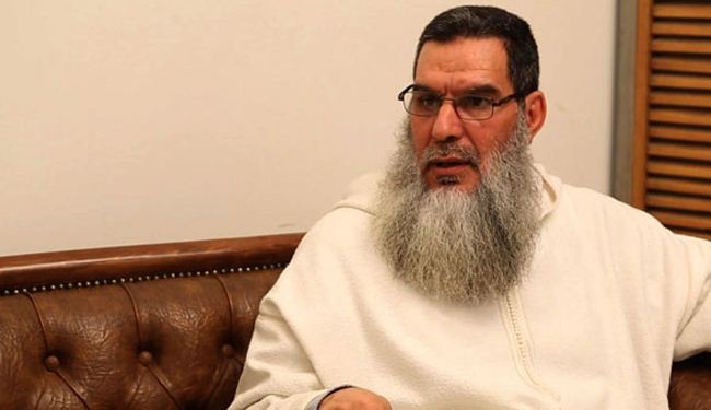 الداعية الفزازي يبارك مشاركة المغرب بالعدوان على اليمن