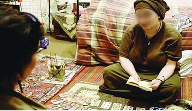 العرب ينفقون 5 مليارات دولار سنويا على الدجل والشعوذة!