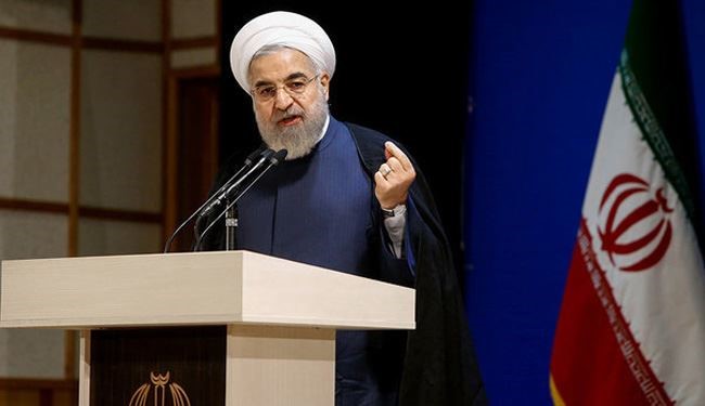 الرئيس الايراني يؤكد ضرورة الغاء الحظر