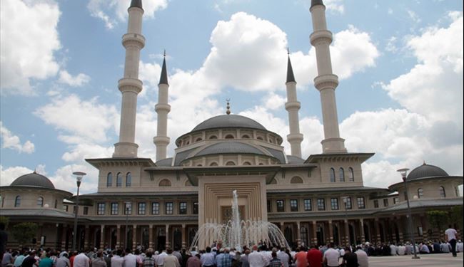اردوغان مسجد بحث‌برانگیز را افتتاح‌کرد + تصاویر