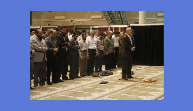 مسجد جامعة طهران یستضیف نخب من داخل ايران وخارجها