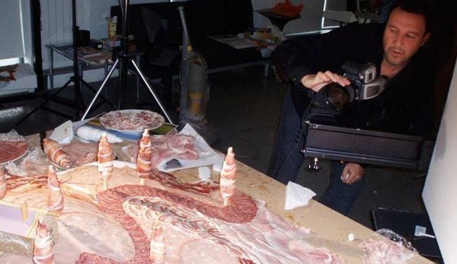 لن تصدق ماذا فعل مصور بالطعام والحلوى +صور
