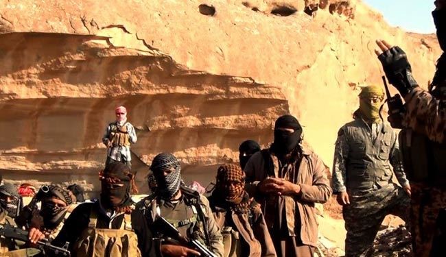 انفجار یک زن در جمع عناصر داعش