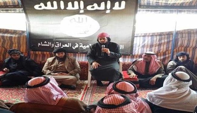 فعال سعودی: داعش مهم نیست، اسد را سرنگون کنید !