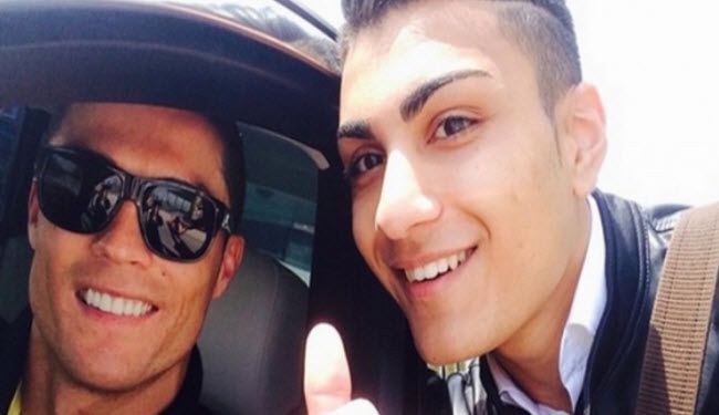 بالصور... مراهق يتقمص شخصية رونالدو تماما
