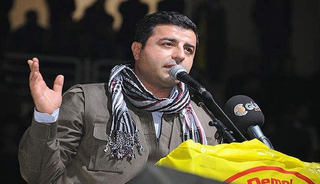 دمرتاش يطالب بادانة 
