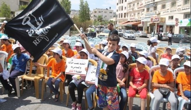 تحصن کودکان فلسطینی ضد سیاست های آنروا