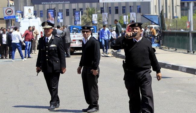 مصر.. مقتل 3 عناصر من الأمن وإصابة 33 آخرين بهجوم في البحيرة