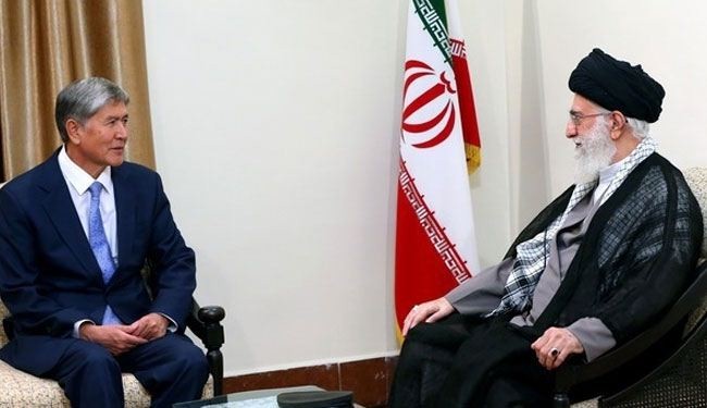 قائد الثورة: القوى السلطوية تحيك المؤامرات ضد كافة شعوب العالم