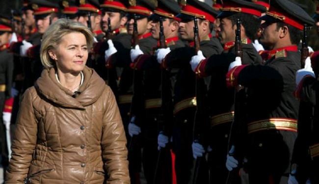 وزیر آلمانی: به جای اعزام نیرو، تروریست‌ها را آموزش دهید!