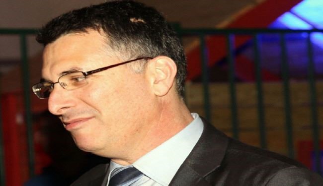 وزير إسرائيليّ سابق: تقسيم سوريا لكيانات طائفيّة هو الحلّ !