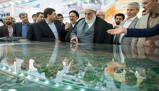 صور لافتتاح 140 مدرسة شيدت بتبرع من قائد الثورة