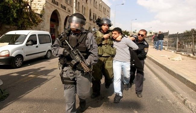 الاحتلال يقتحم قرية مقدسية ويصيب طفلا ويعتقل آخرين