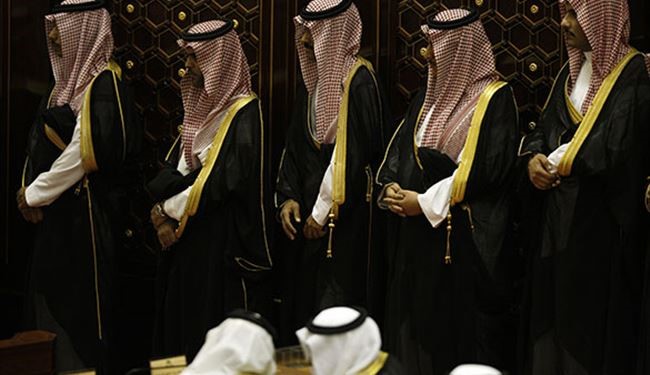 عربستان از غرق شدن می ترسد!