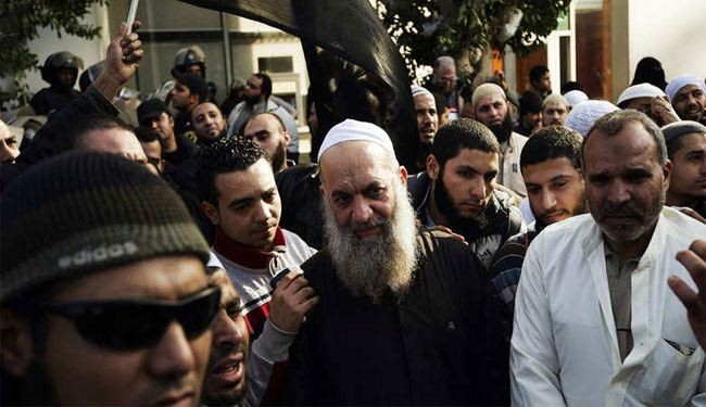 مصر تقضي باعدام 10 وتبرئ شقيق الظواهري، ما القضية؟