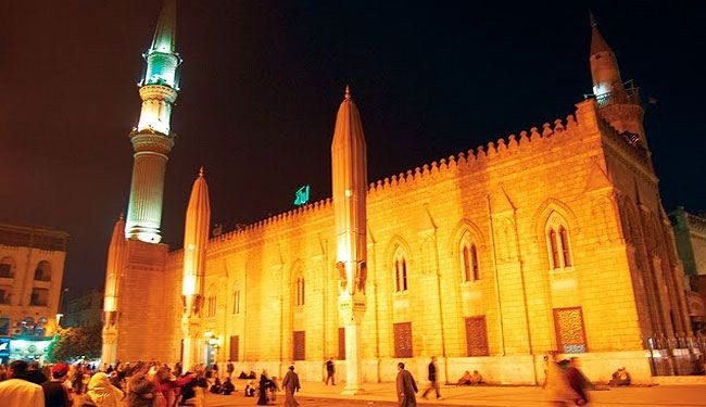 الحكومة المصرية تغلق مسجد الإمام الحسين (ع)!