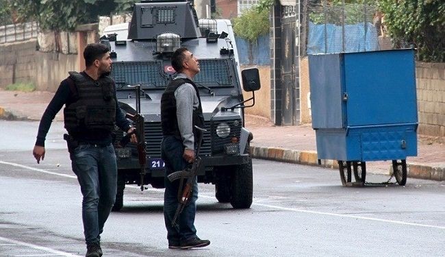 مقتل 3 عناصر من القوات التركية في اشتباكات مع أكراد