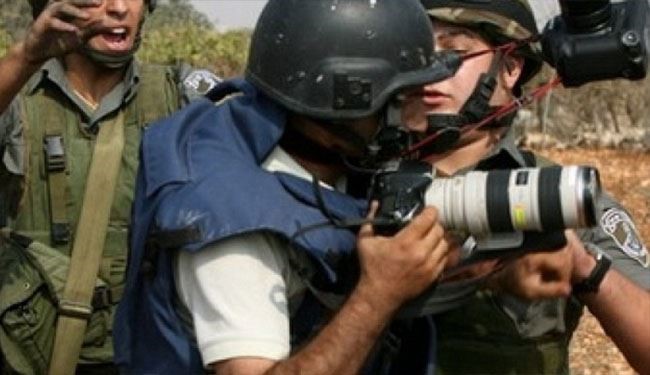 600 انتهاك صهيوني بحق الحريات الإعلامية حصيلة 2015