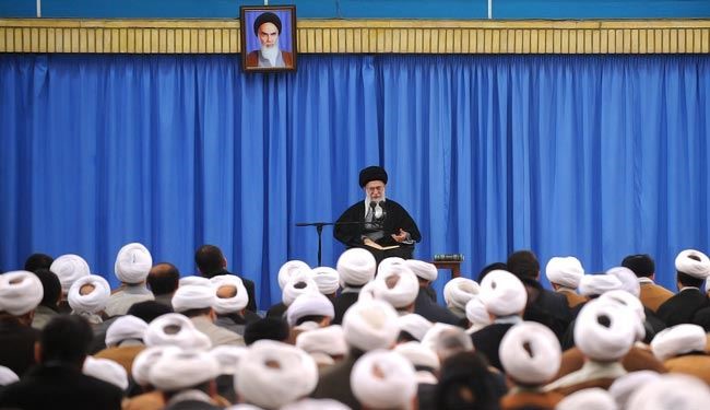 آية الله خامنئي: الانتقام الالهي سيطال الساسة السعوديين ( صور)
