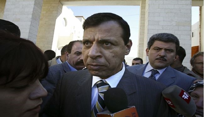 ماذا يفعل محمد دحلان في تونس؟