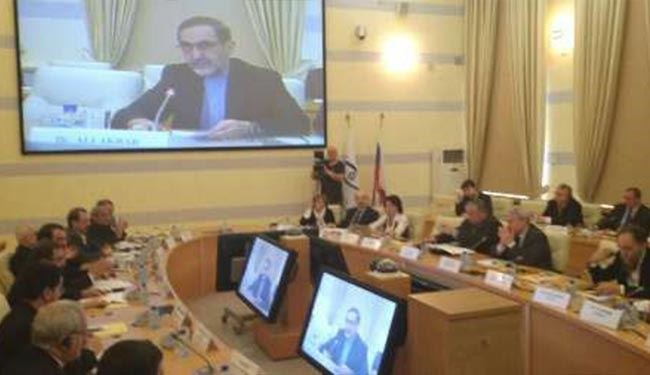 ولایتي: علاقات ایران وروسیا تخدم السلام والامن الاقلیمي والدولي