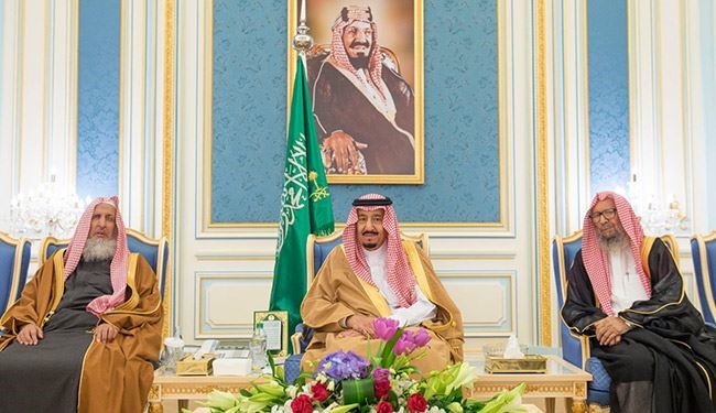 آل سعود.. ومهزلة 