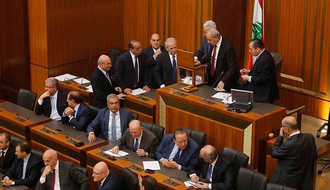 لبنان يرفض المال إذا كان ثمنه «اللبننة»