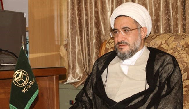 آیة الله اراکي یبحث في العراق الوحدة بین المسلمین