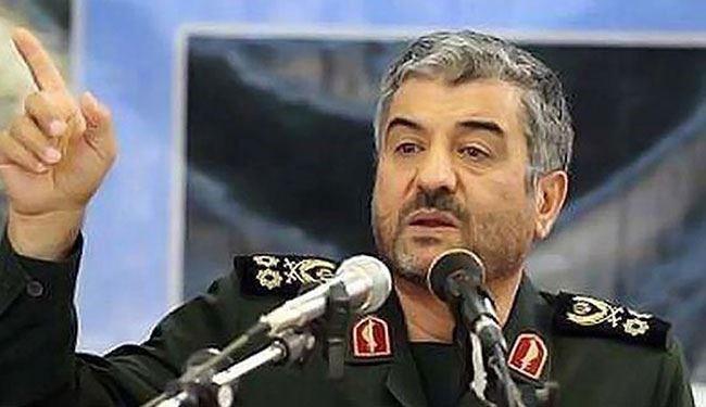 ايران بمثابة جزيرة مستقرة لا يجرؤ احد الطمع باراضيها