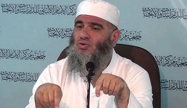 الكويت تطرد شيخاً وهابياً.. فوراً!