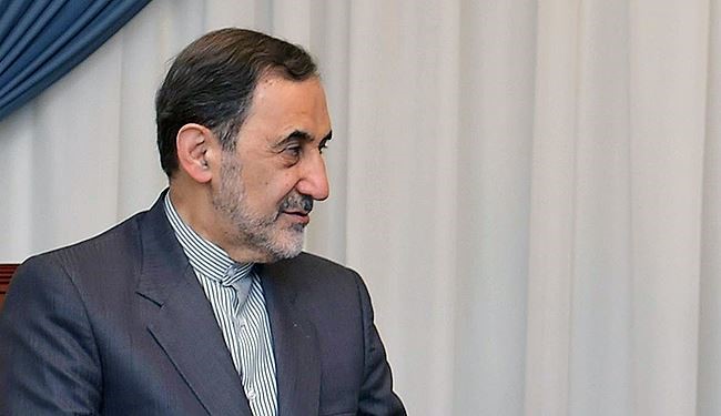 ولايتي يؤكد من دمشق استمرار دعم ايران لسوريا