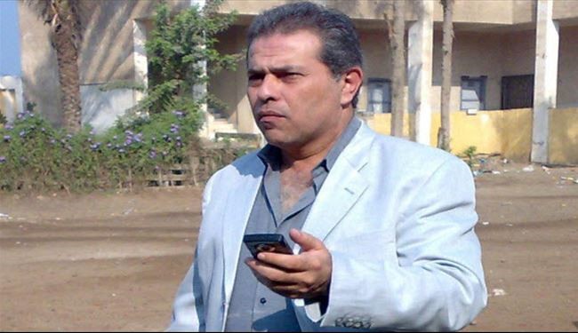 بالصورة.. ماذا يفعل توفيق عكاشة داخل القنصلية الأمیركية؟