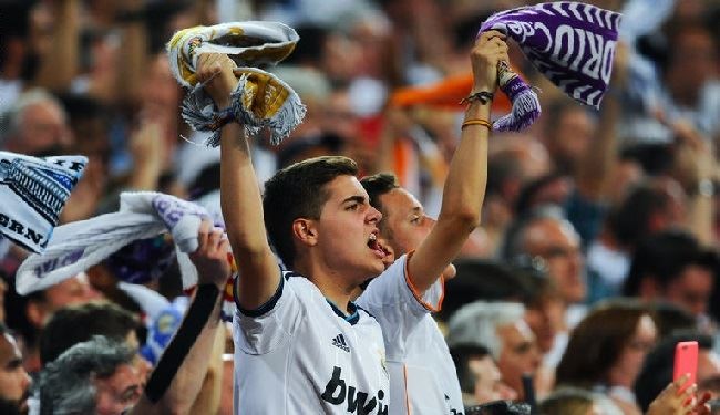 ريال مدريد بالشارات السوداء حدادا على مشجعيهم في العراق