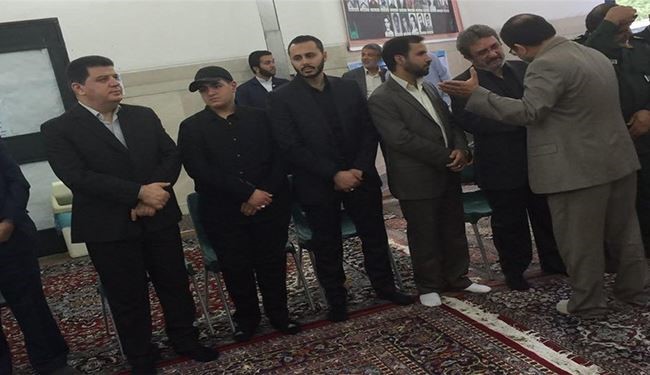 بالصور؛ مراسم تأبين للشهيد بدرالدين في طهران بحضور نجله