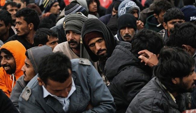 محاولات انتحار وإضراب عن الطعام وسط مهاجرين باليونان