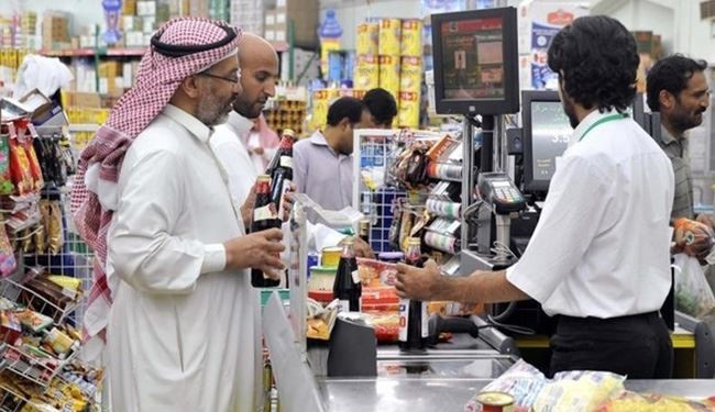 مخاوف من عدم توافر السلع الغذائية وارتفاع الاسعار بالسعودية