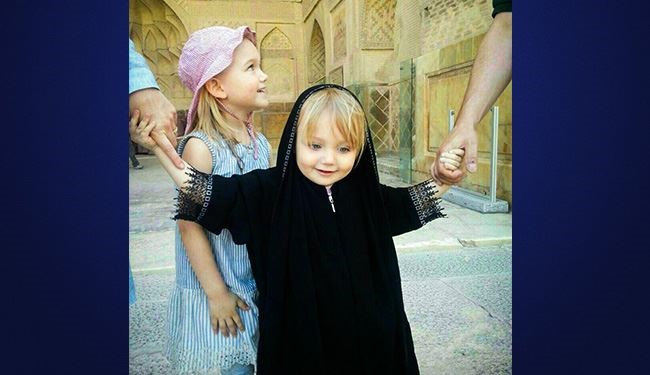 ما سر هذه الصورة التي اكتسحت مواقع التواصل الاجتماعي؟