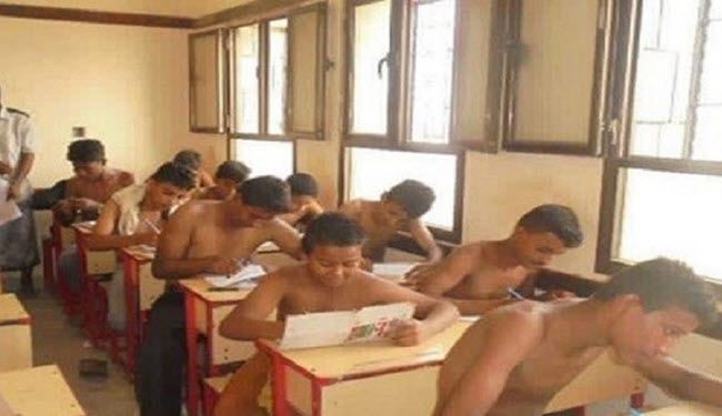 بالصور: من مآسي العدوان.. طلاب باليمن يدرسون 