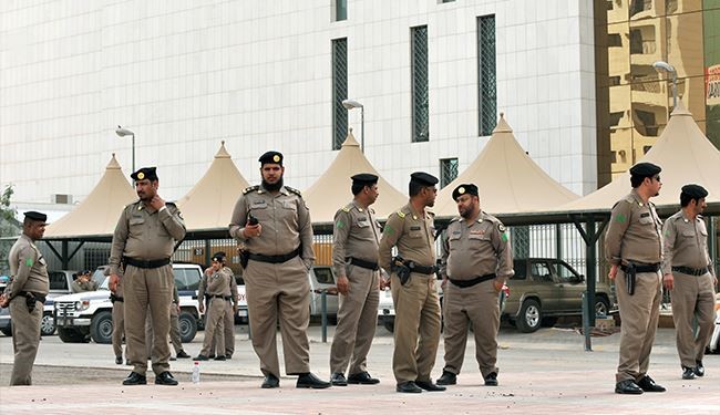 بريطانيا تدرب السعودية على تعذيب المعتقلين المطالبين بالديمقراطية