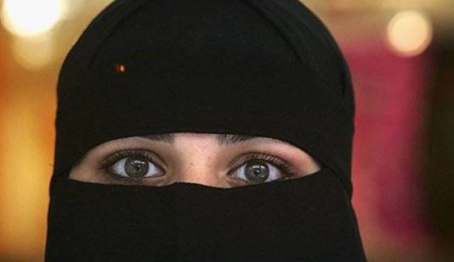 داعش دختربچه‌ای را مقابل چشم مادرش سربرید