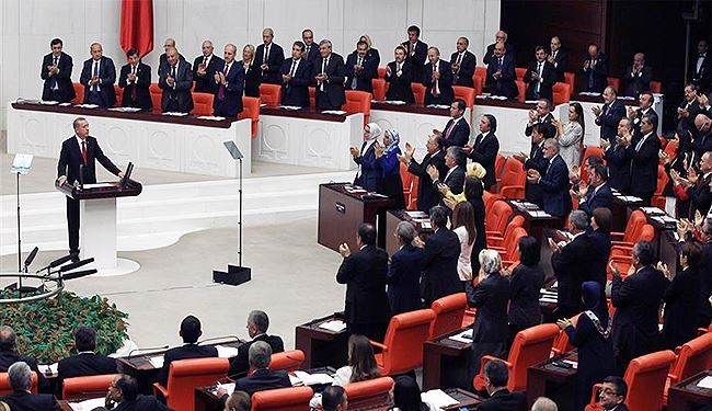 أردوغان ينزل عن الشجرة