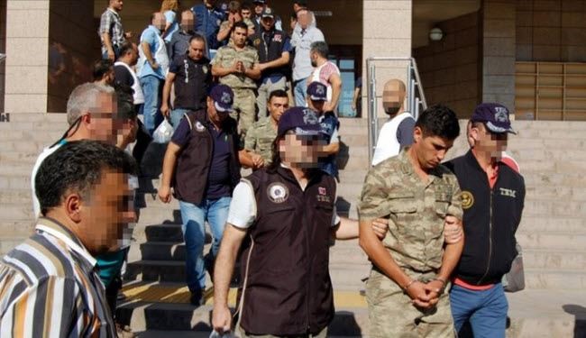 الإندبندنت: نظرية المؤامرة تحيط بانقلاب تركيا