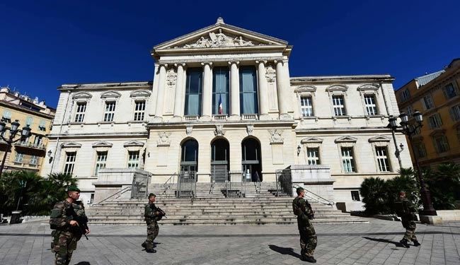 تمدید وضعیت فوق العاده در فرانسه