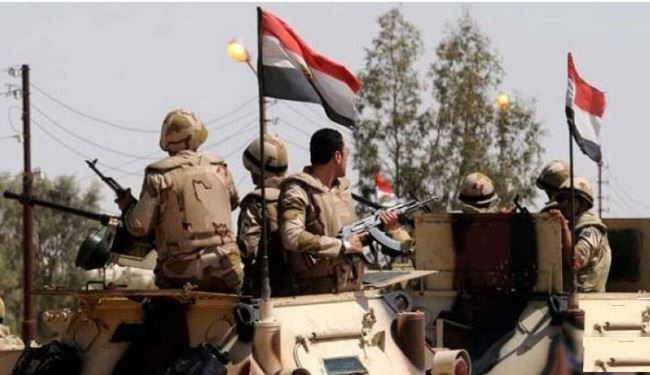 اشتباكات عنيفة بين الجيش المصري ومجموعة إرهابية